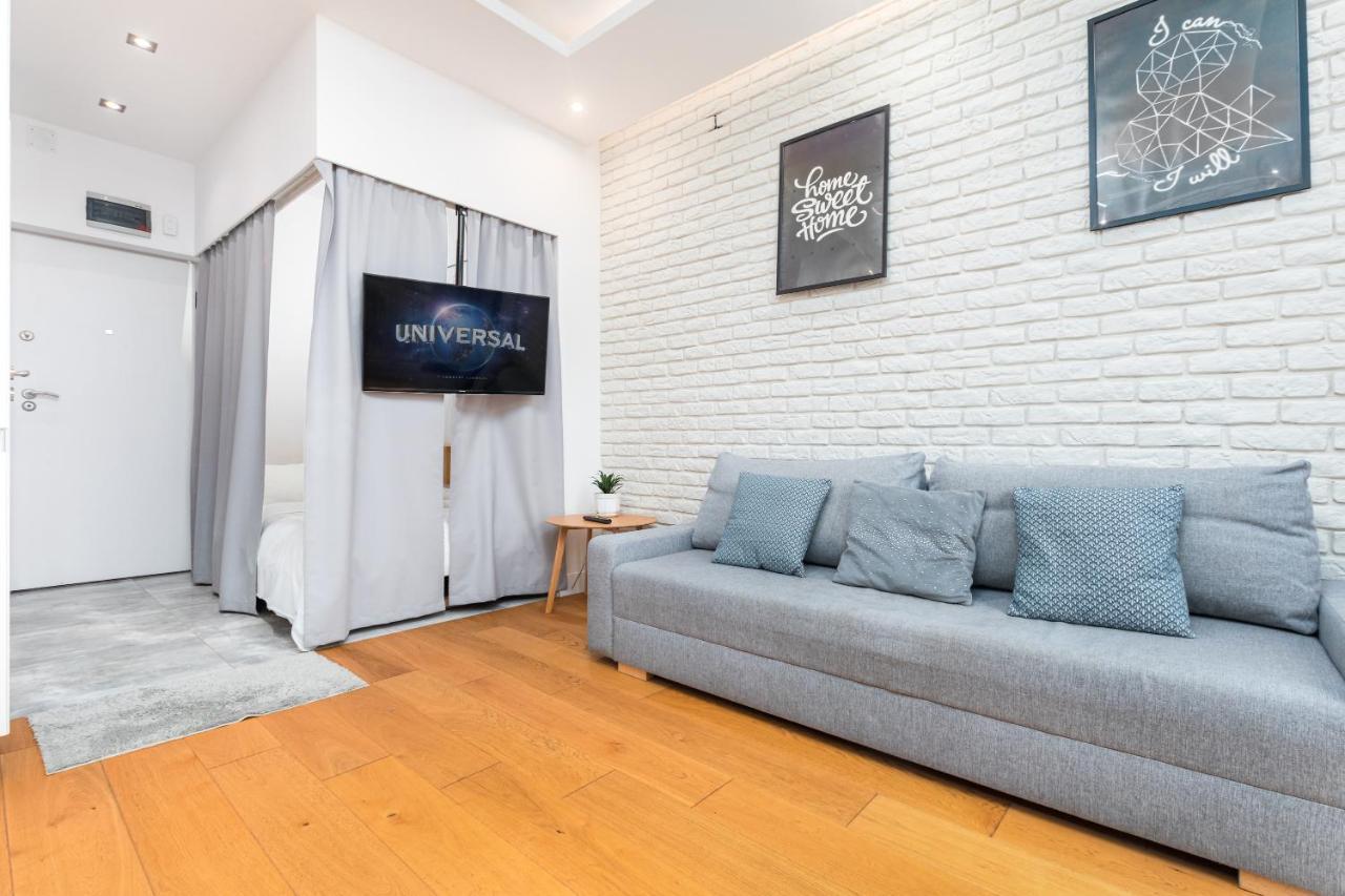 Piekna Apartament By Your Freedom ワルシャワ エクステリア 写真