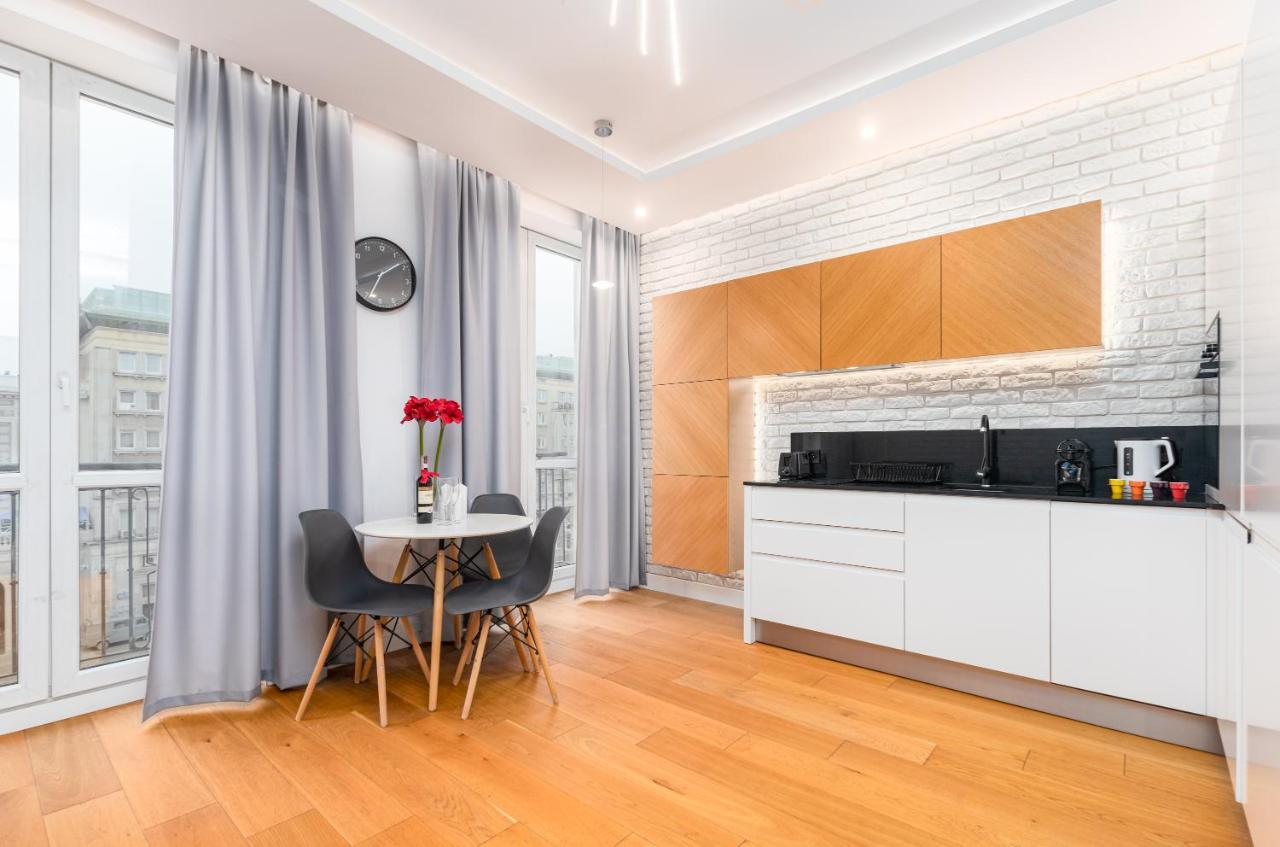 Piekna Apartament By Your Freedom ワルシャワ エクステリア 写真